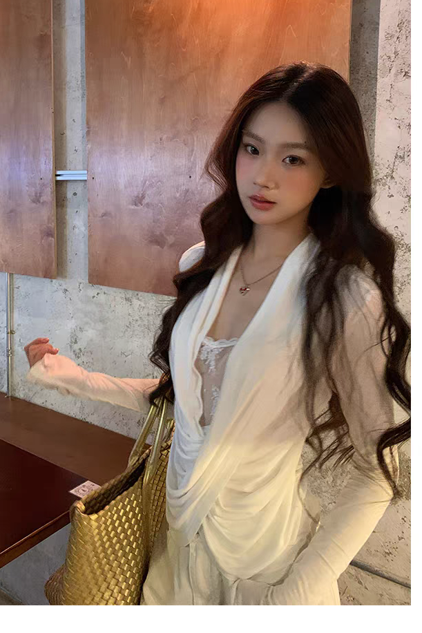 KC jagger 蕾丝内搭V领长袖上衣