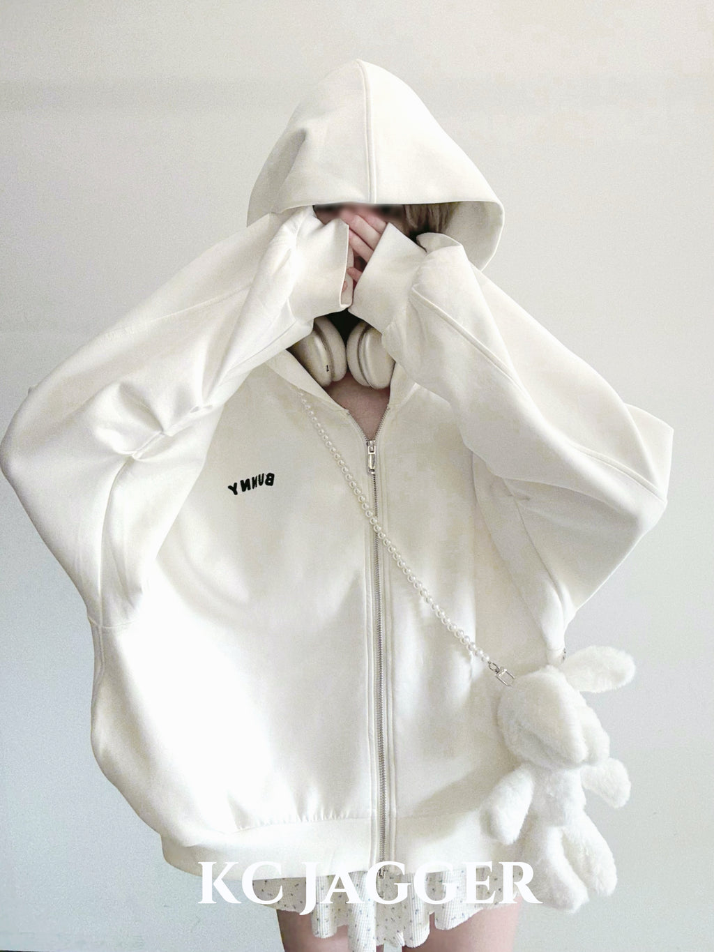 Loose Fit White Hooded Sweatshirt