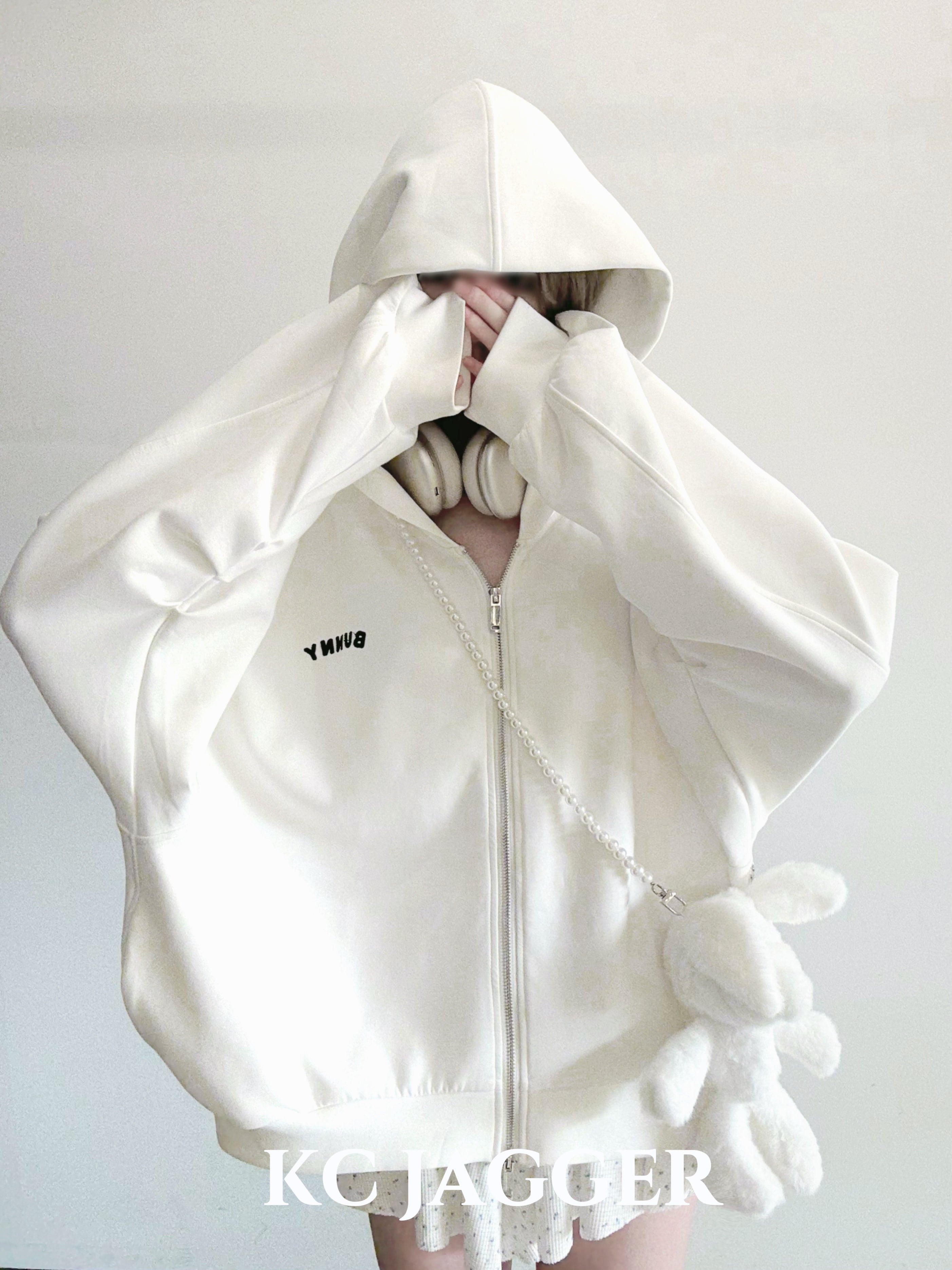 Loose Fit White Hooded Sweatshirt