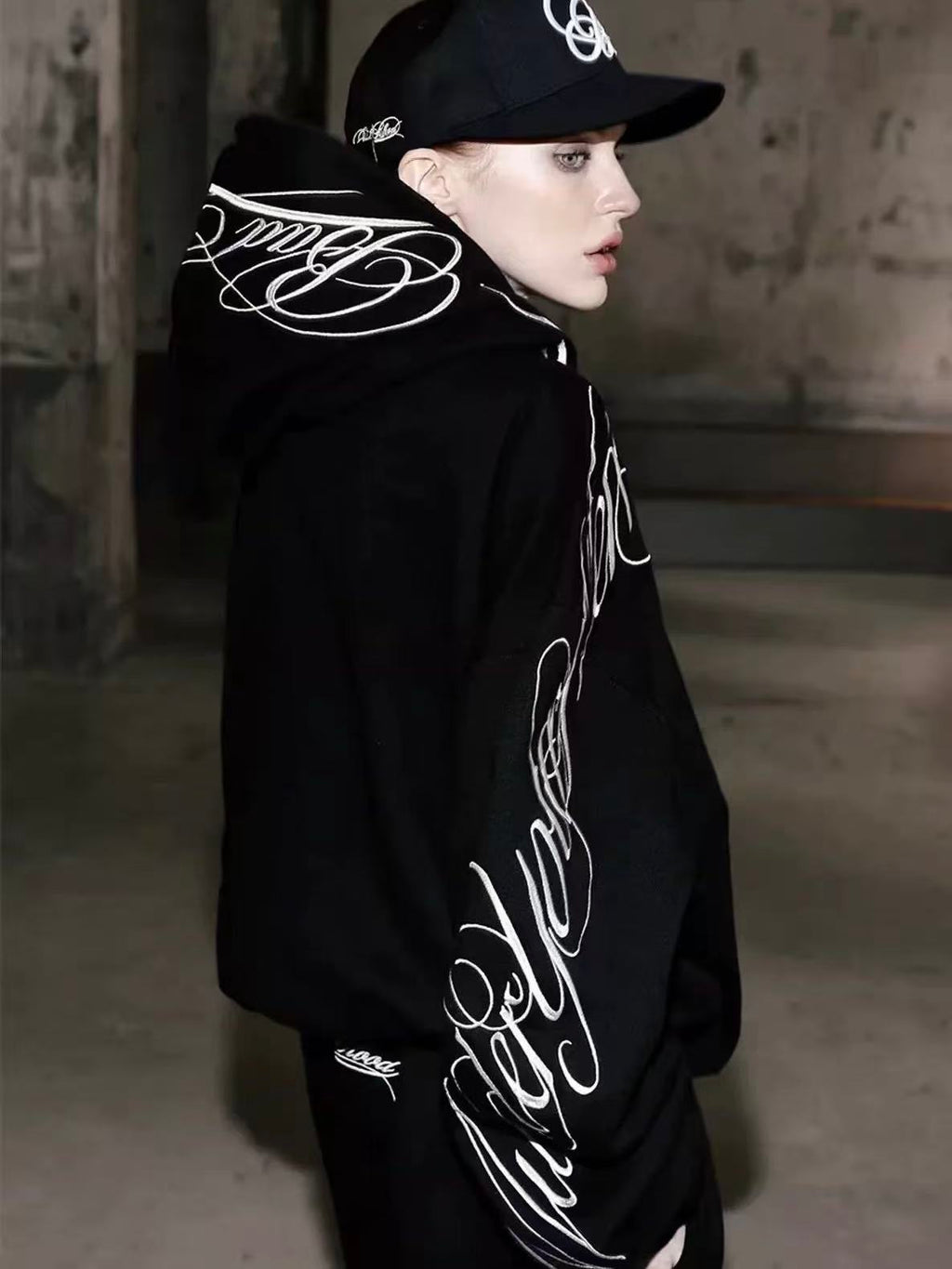 Badblood Vintage Embroidered Hoodied Zip-up