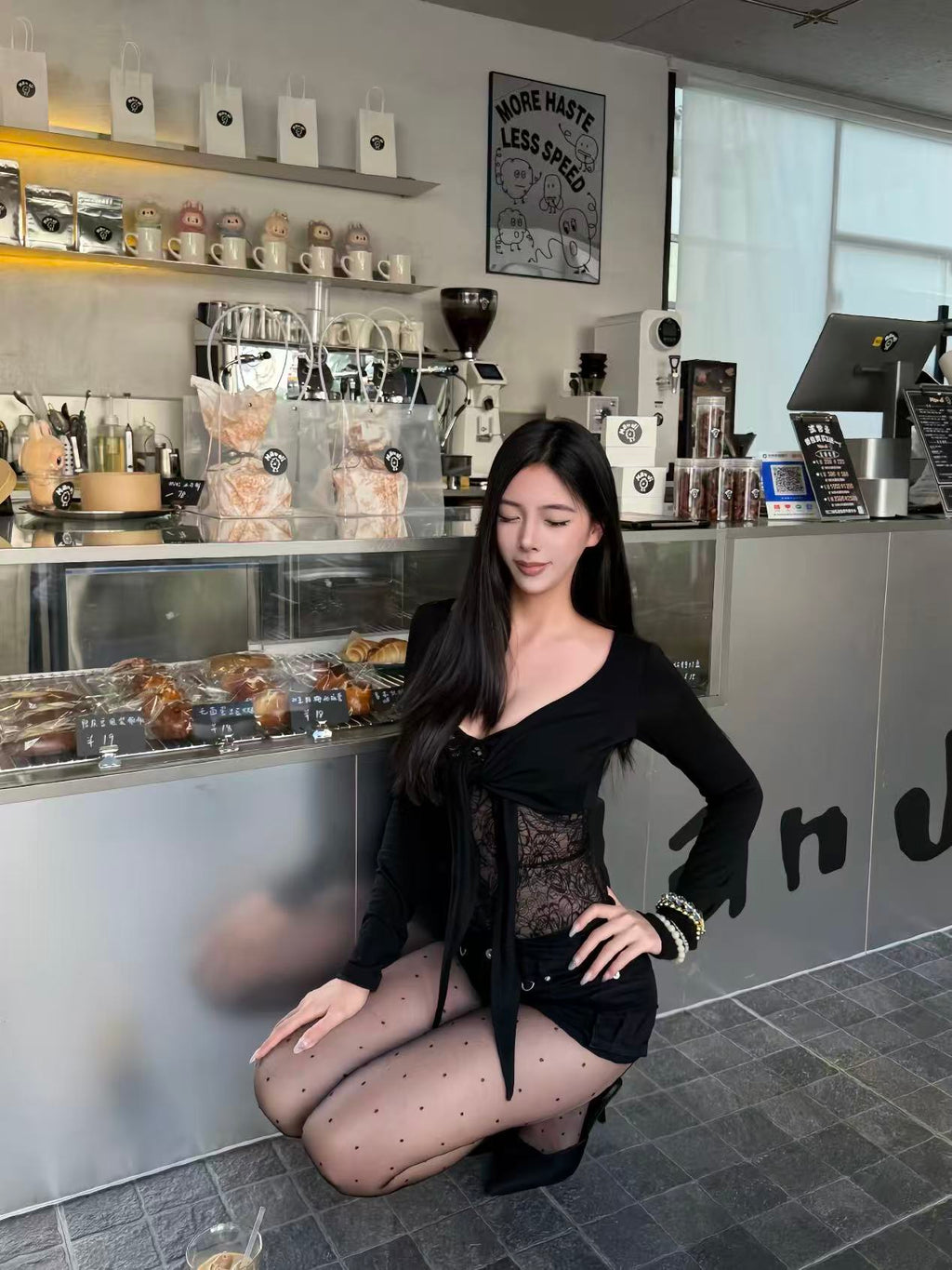 Jqwention Lace Two-in-One Knit Top — Black