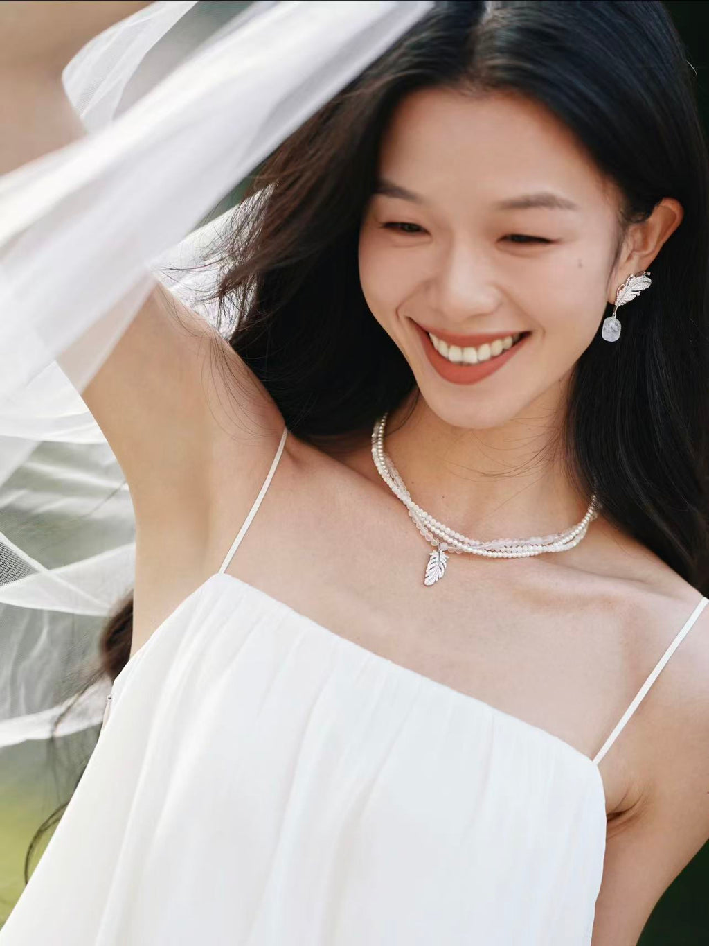 Hefang Moonlight Feather Necklace & Earrings