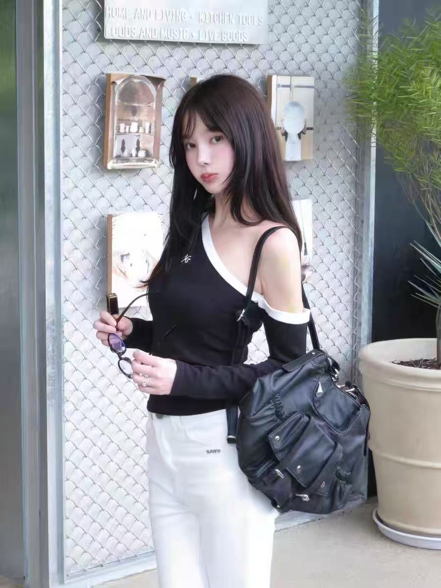 NAWS Color-Block Sculpted One-Shoulder Knit Top