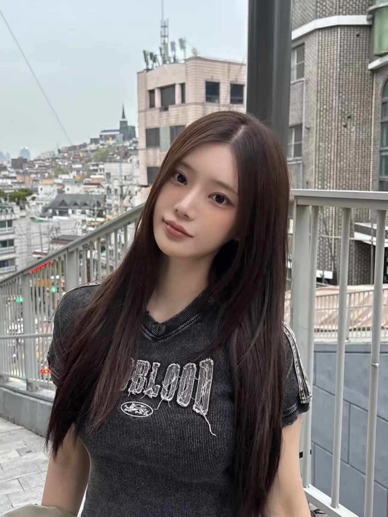 BADBLOOD Rusty Denim V-Neck T-Shirt