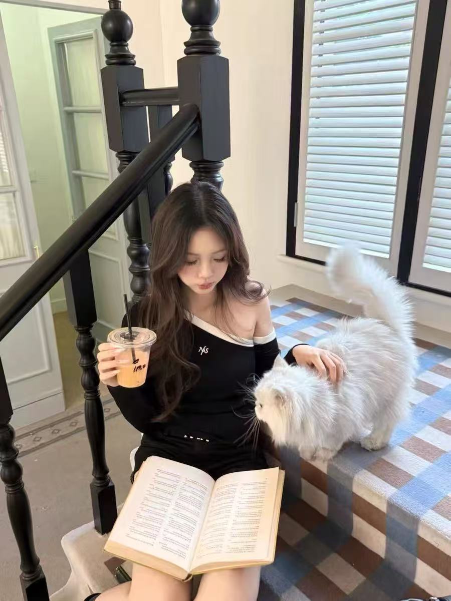 NAWS Color-Block Sculpted One-Shoulder Knit Top