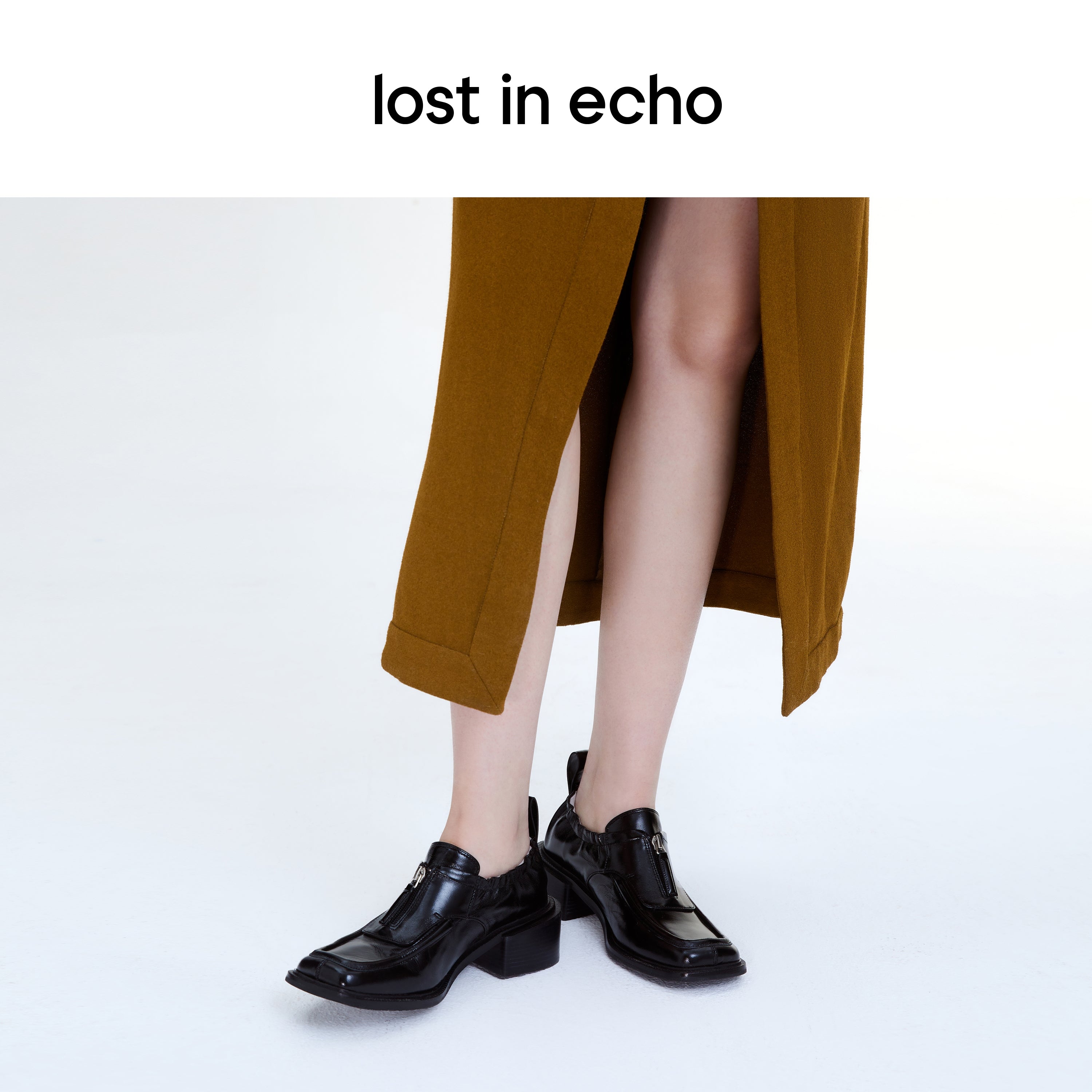 Lost In Echo Zipper Elastic Heel Loafer Black